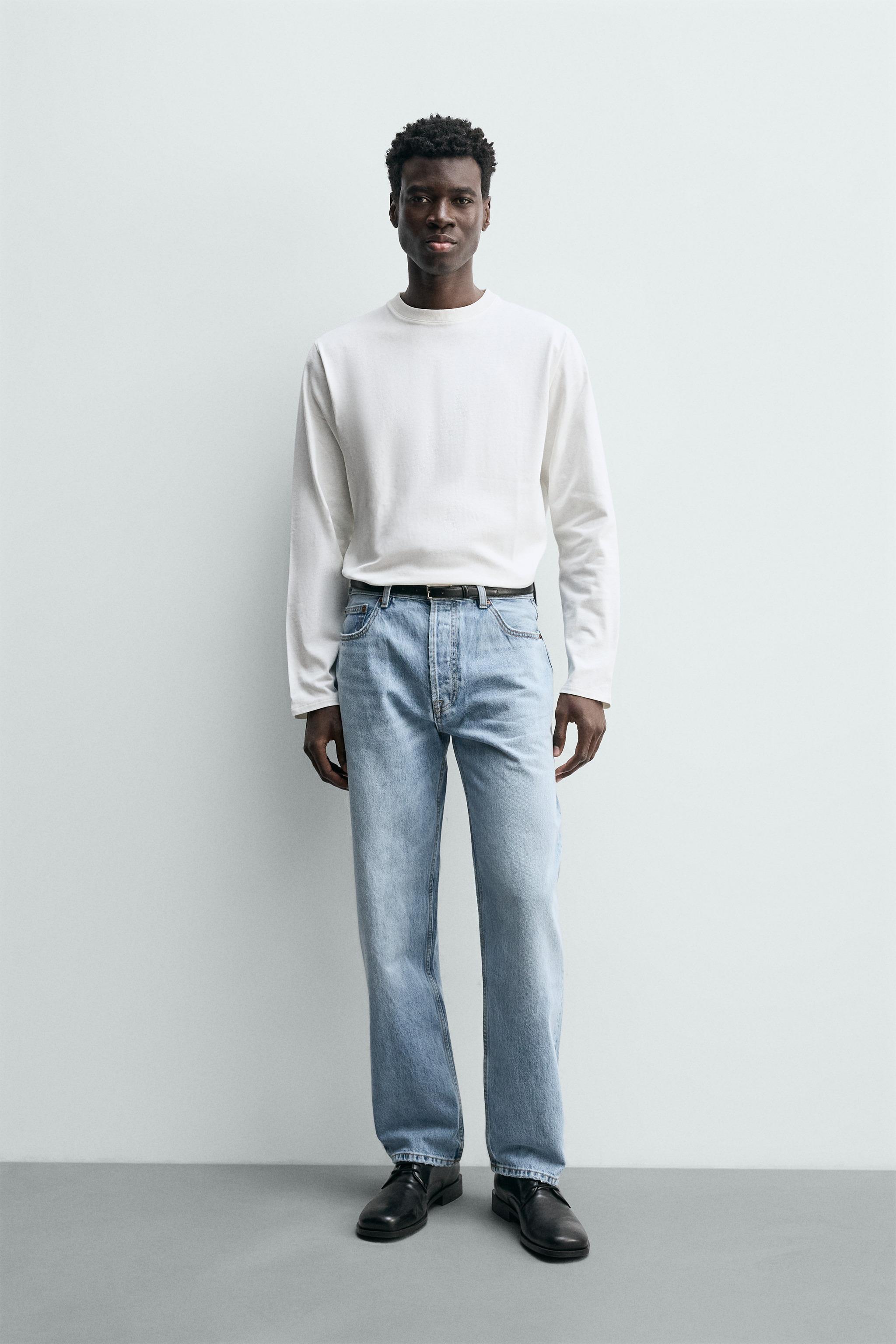 STRAIGHT FIT JEANS